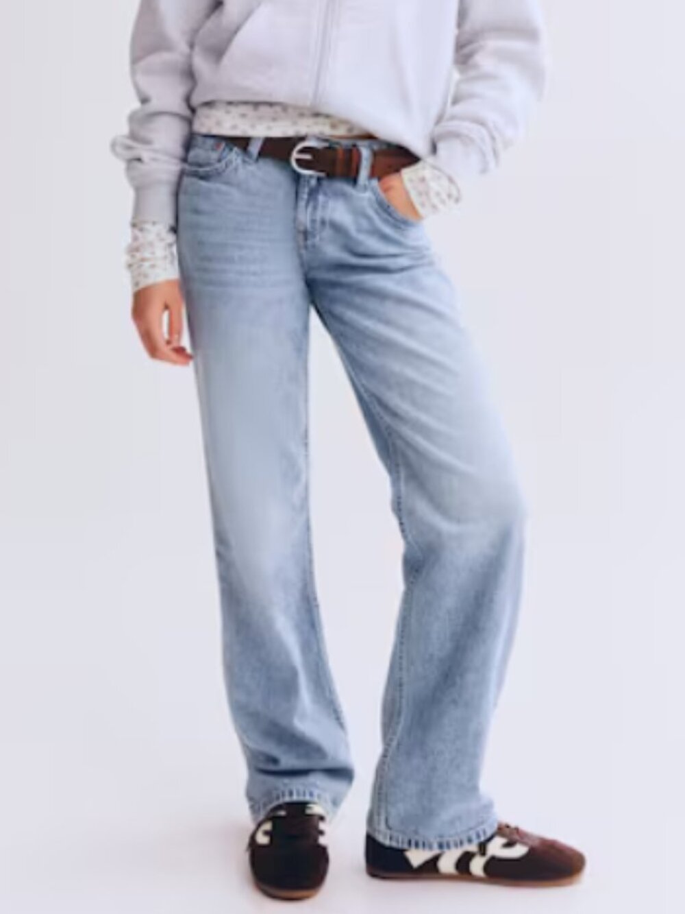 NEW H&M Girls Relaxed Straight Leg Light Wash Size 12 Adjustable Waist Stretch